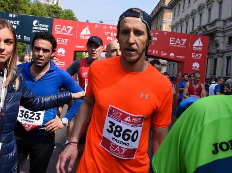 Massimo Ambrosini alla Milano Marathon: tempo e dichiarazioni