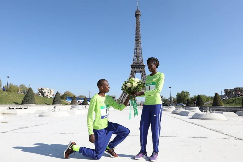 I due vincitori della Marathon de Paris, marito e moglie
