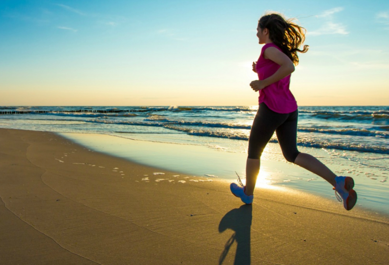 scarpe per correre in spiaggia