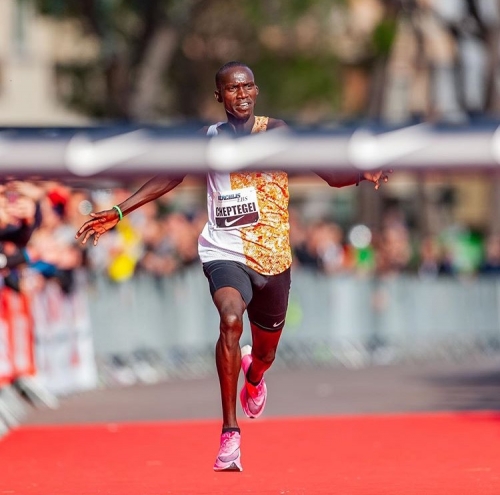 Joshua Cheotegei (ph: Robert Palomba; Monaco Run)