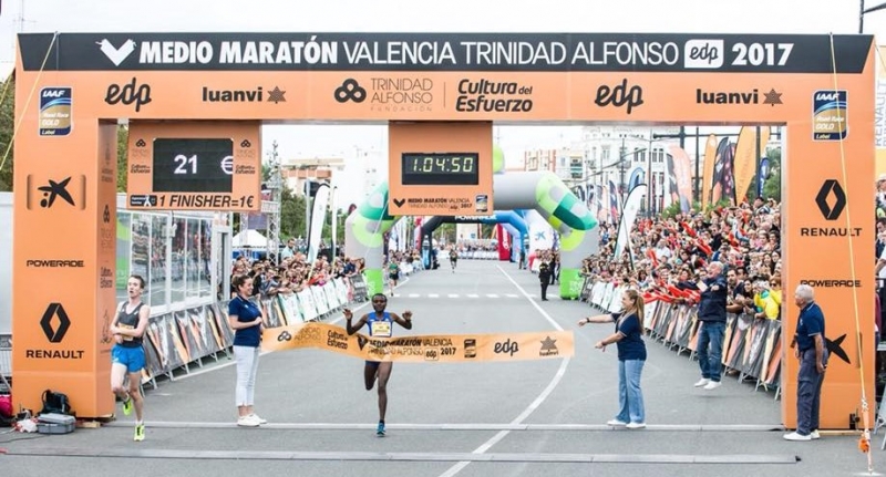 Joyciline, la Regina della Mezza Maratona