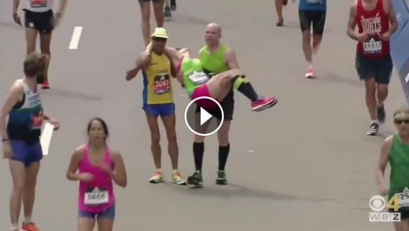 Gesto incredibile alla Maratona di Boston
