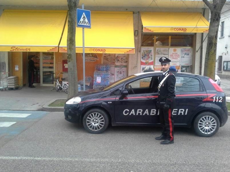 Fugge a piedi dopo il furto, ma il Carabiniere che lo insegue è un runner