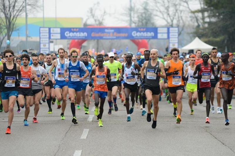 La partenza della Giulietta&amp;Romeo Half Marathon (foto: Organizzatori)