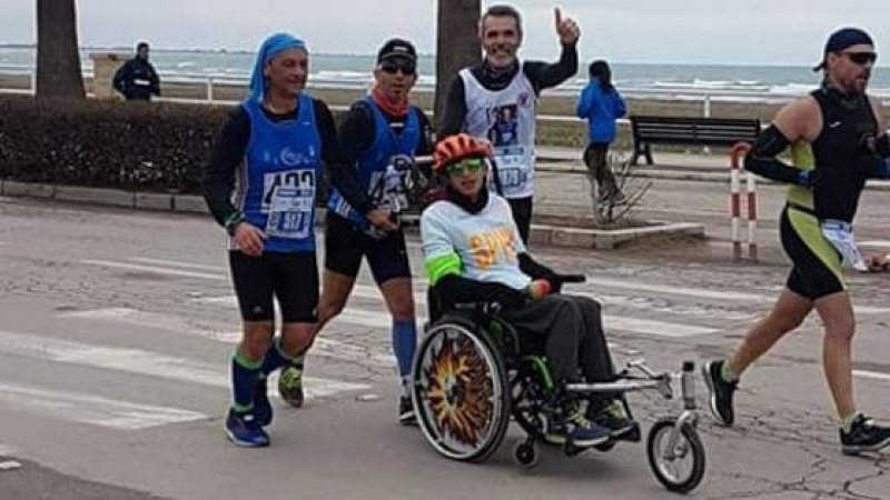 Pietro Mennea Half Marathon: squalificato al traguardo per il cane